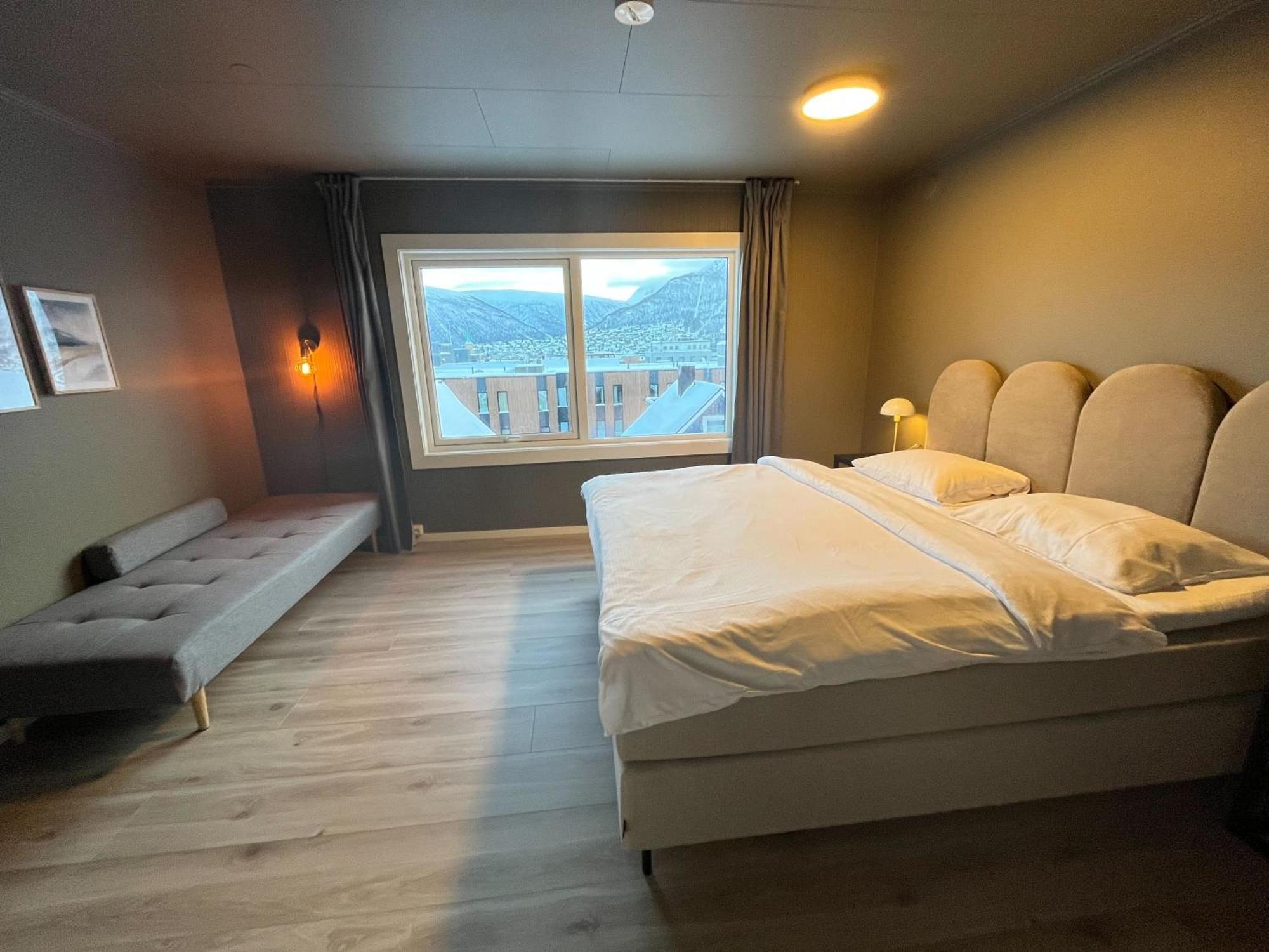 Enter Backpack Apartments Tromsø Dış mekan fotoğraf