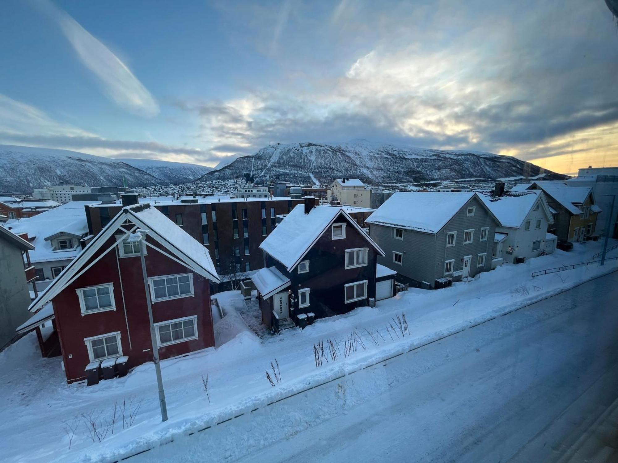 Enter Backpack Apartments Tromsø Dış mekan fotoğraf