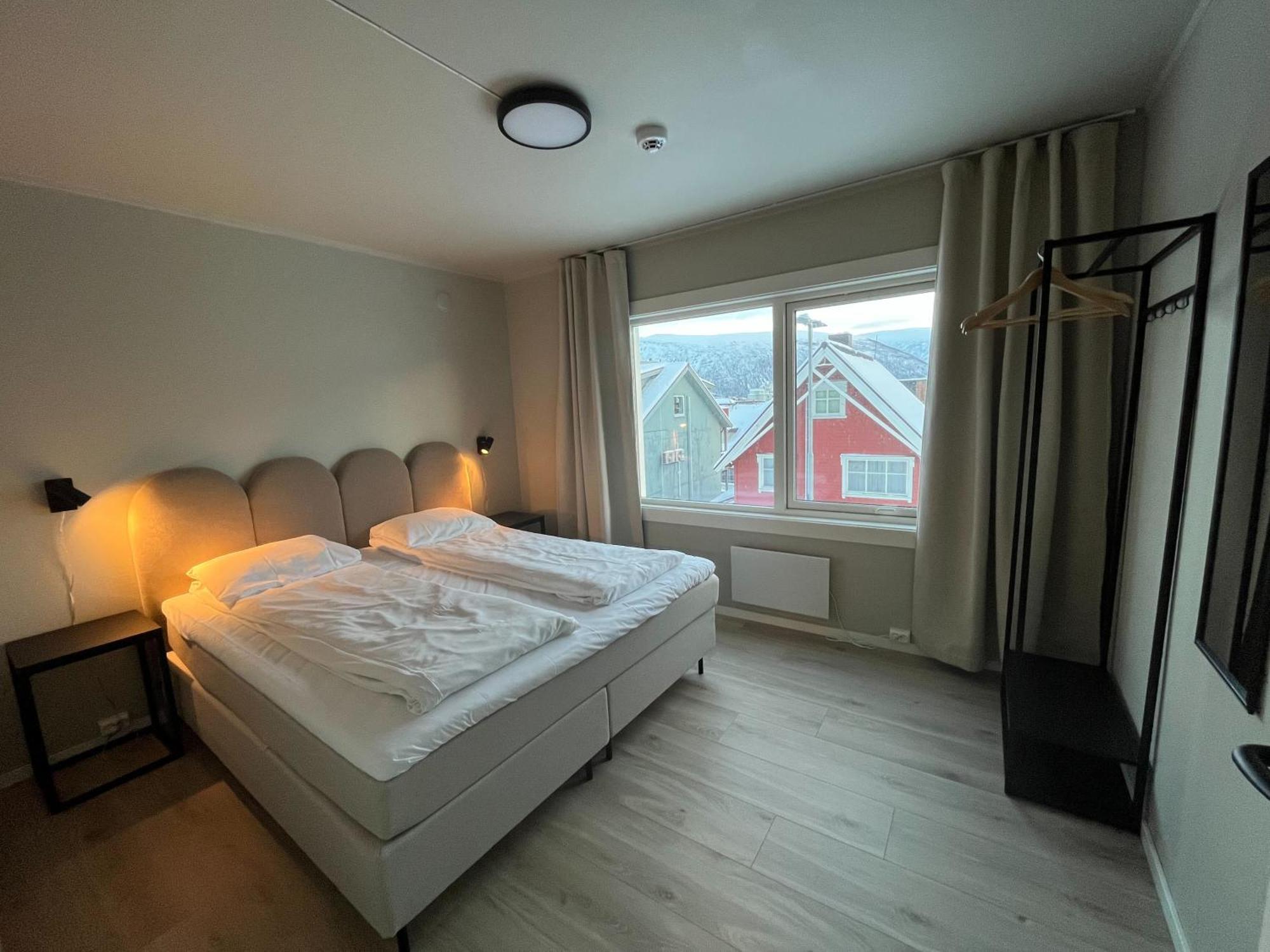 Enter Backpack Apartments Tromsø Dış mekan fotoğraf