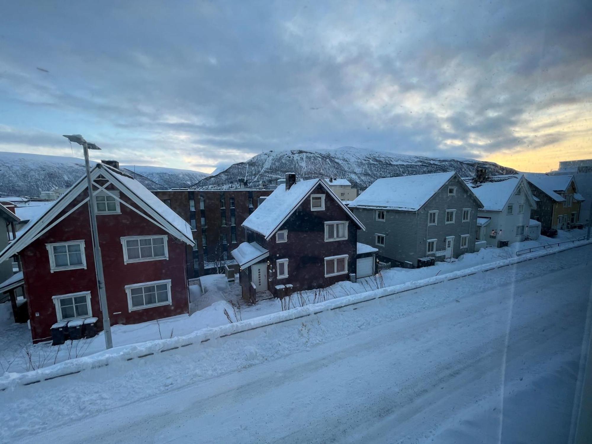 Enter Backpack Apartments Tromsø Dış mekan fotoğraf
